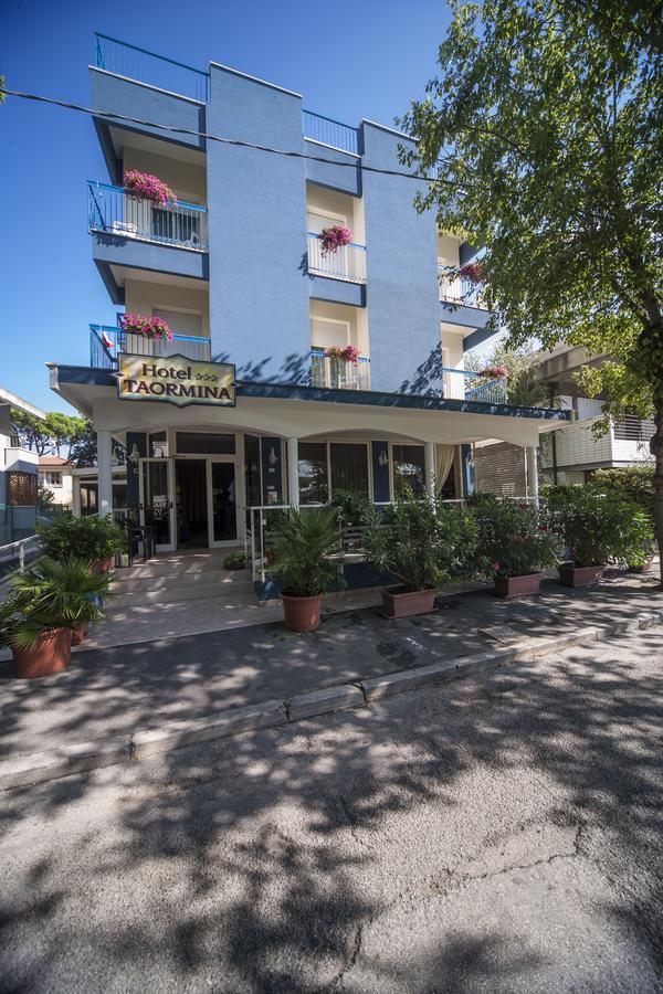 Hotel Taormina Риччоне Екстер'єр фото